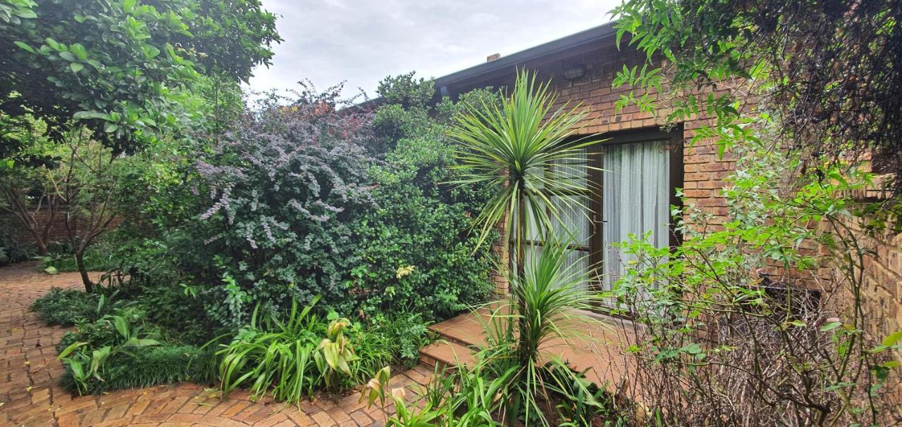 Aero Lodge Guest House Middelburg  Exterior photo